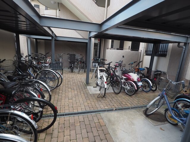 サンプラザ本山南の物件内観写真