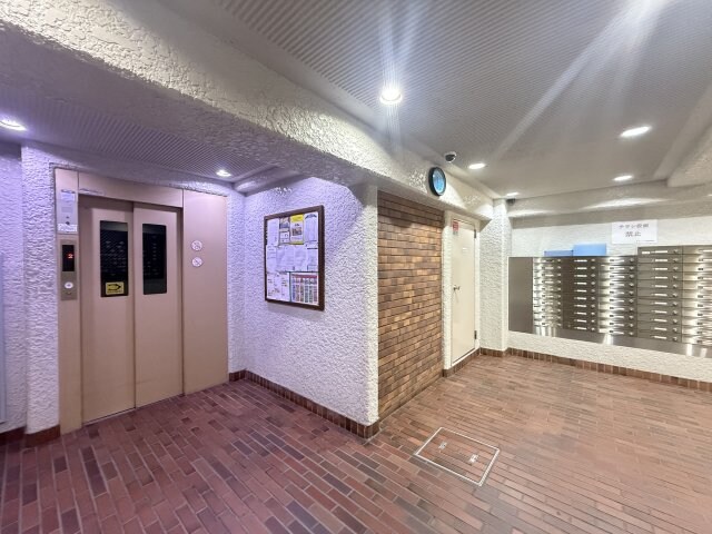 ネオハイツ三宮の物件外観写真