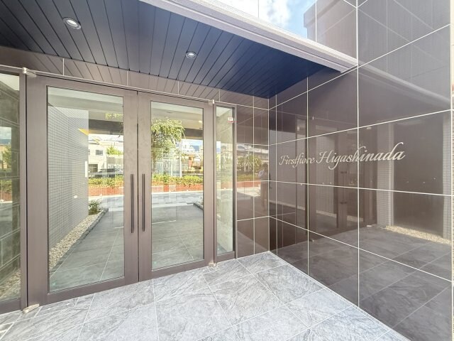 ファーストフィオーレ東灘の物件外観写真