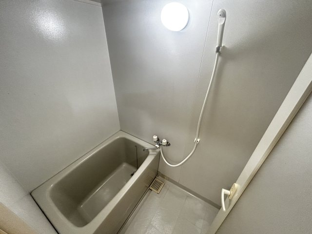 アネシスコート門口の物件内観写真