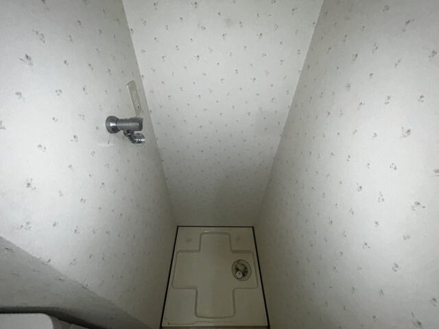 アネシスコート門口の物件内観写真