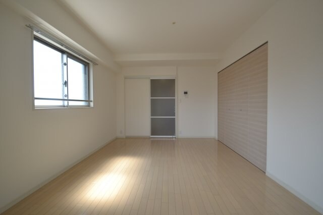 エスティ・ロアール神戸西の物件内観写真