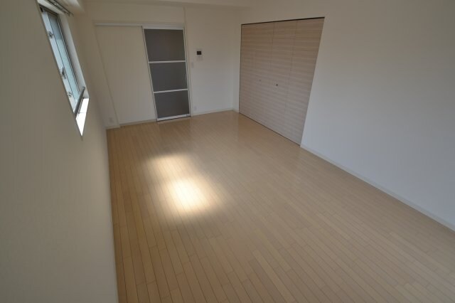 エスティ・ロアール神戸西の物件内観写真