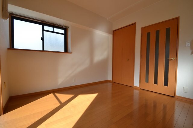 プレサンス神戸裁判所前の物件内観写真