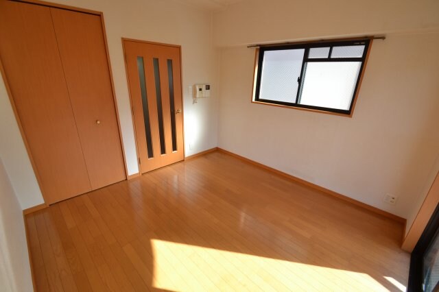 プレサンス神戸裁判所前の物件内観写真