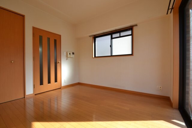 プレサンス神戸裁判所前の物件内観写真