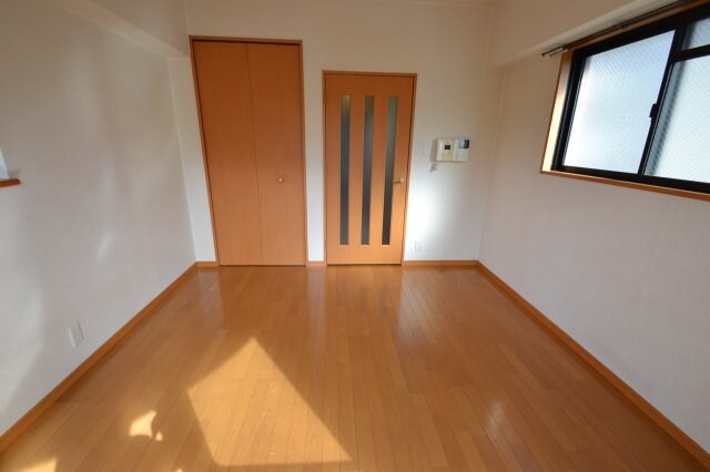 プレサンス神戸裁判所前の物件内観写真