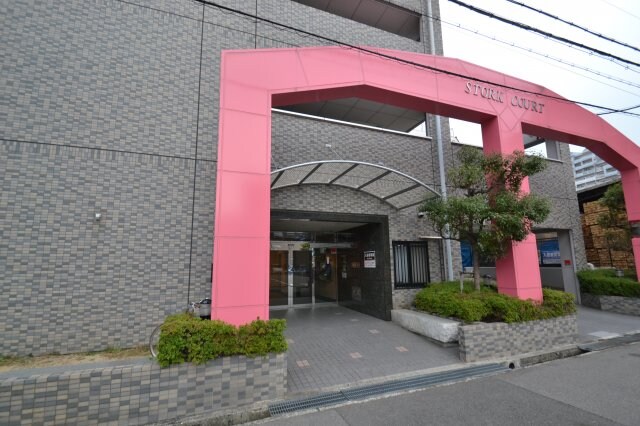 ストークコートの物件外観写真