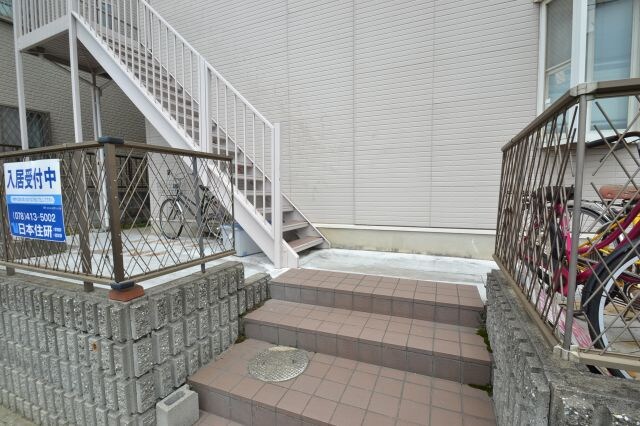 サンハイツ岡本の物件外観写真