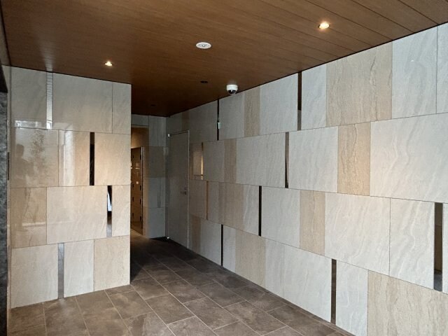 GOPI RESIDENCESの物件外観写真