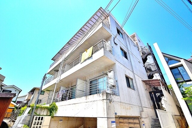 神戸・山手アパートメントの物件外観写真