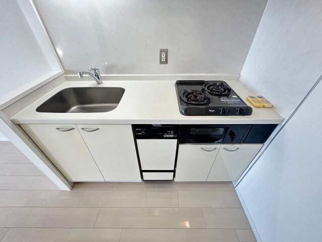 アドバンス神戸湊町の物件内観写真