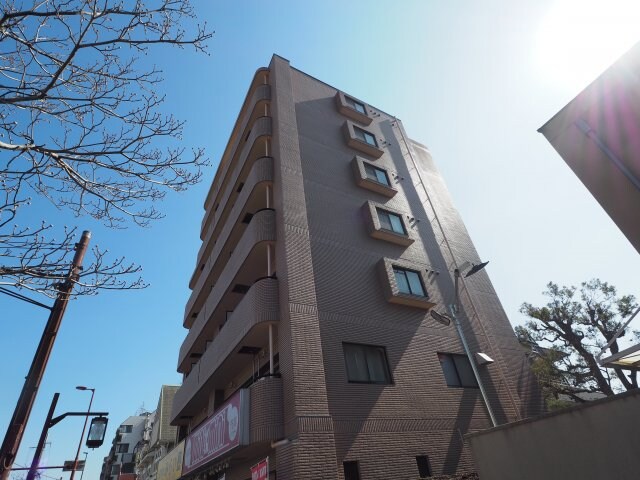 ウェルコート岡本の物件外観写真