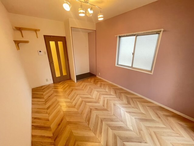 シャトラン弓木二番館の物件内観写真