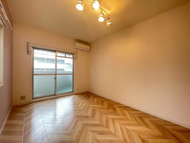 シャトラン弓木二番館の物件内観写真