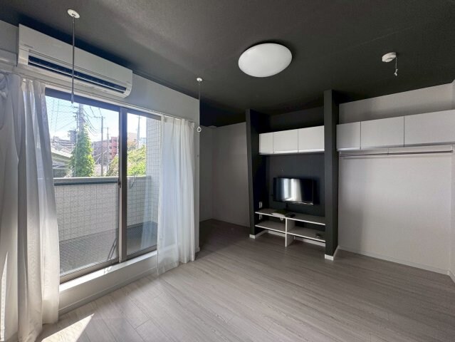 エヌエムサンカンテキャトフE棟の物件内観写真