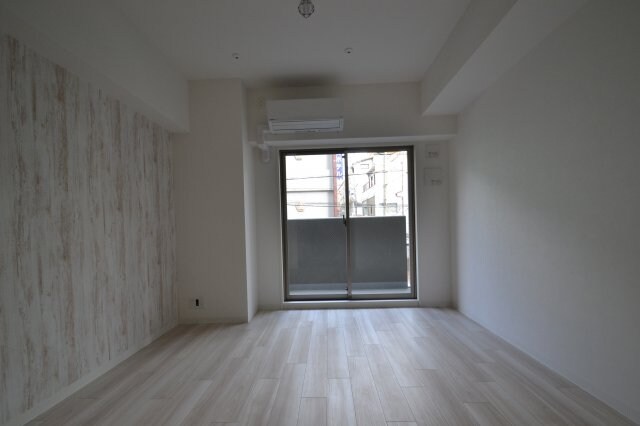 ワールドアイ神戸湊町の物件内観写真