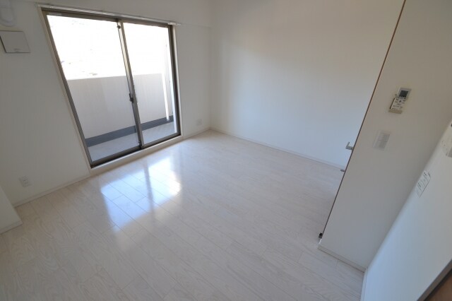 ファーストレジデンス三宮EASTの物件内観写真