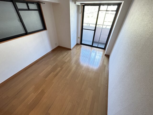 プレサンス神戸裁判所前の物件内観写真