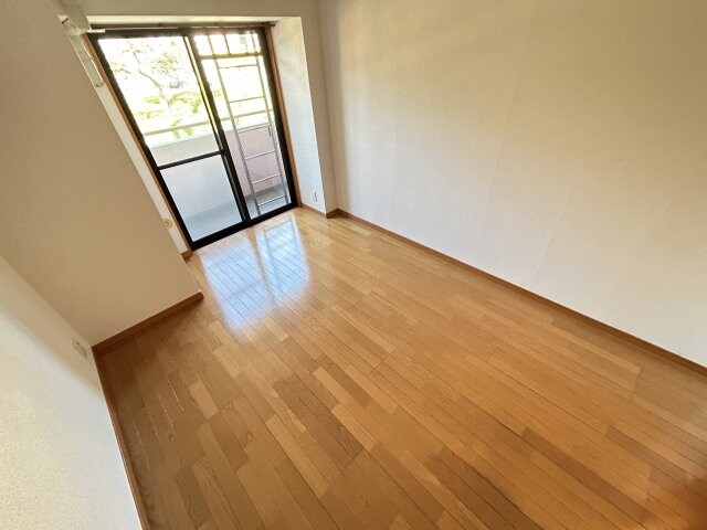 プレサンス神戸裁判所前の物件内観写真