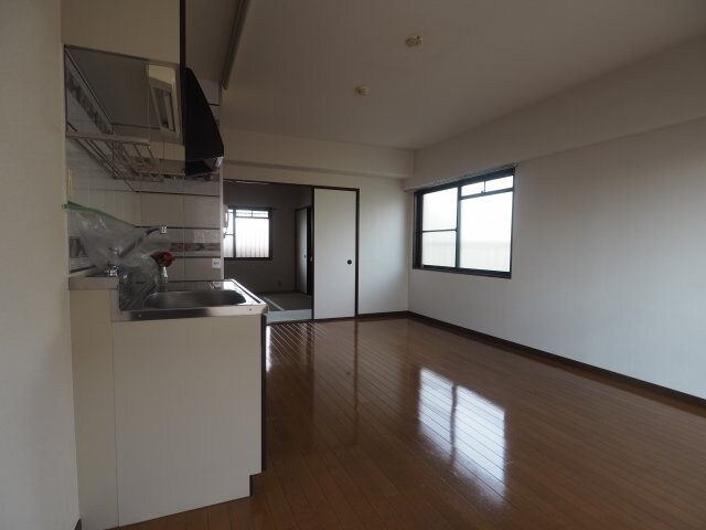 ハイネス岡本の物件内観写真