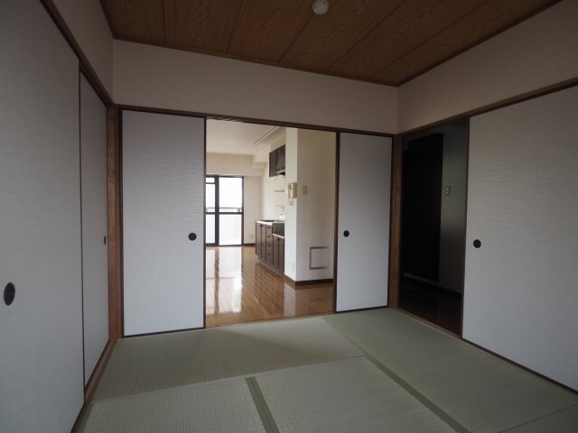 ハイネス岡本の物件内観写真