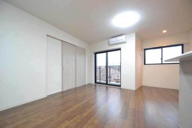 ファルマシアントアロードの物件内観写真