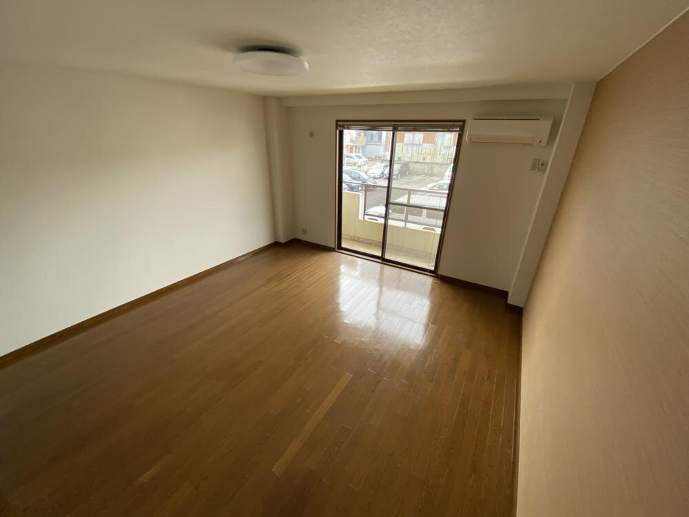 ジュネス神戸の物件内観写真