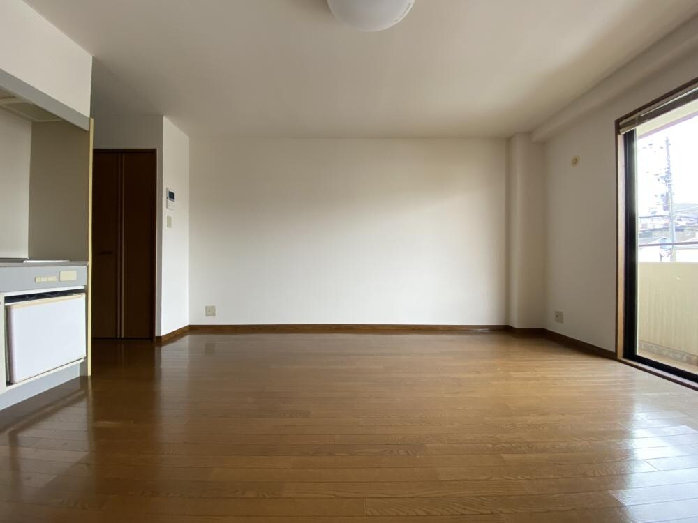 ジュネス神戸の物件内観写真