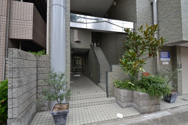 プレザン新神戸の物件外観写真