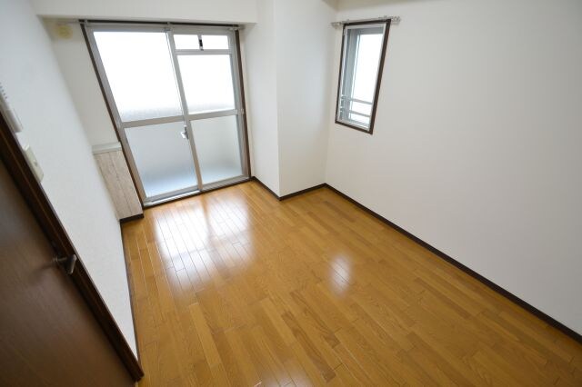 プレザン新神戸の物件内観写真