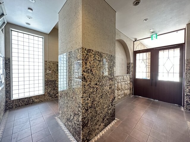 エステムコート三宮駅前2アデシオンの物件外観写真