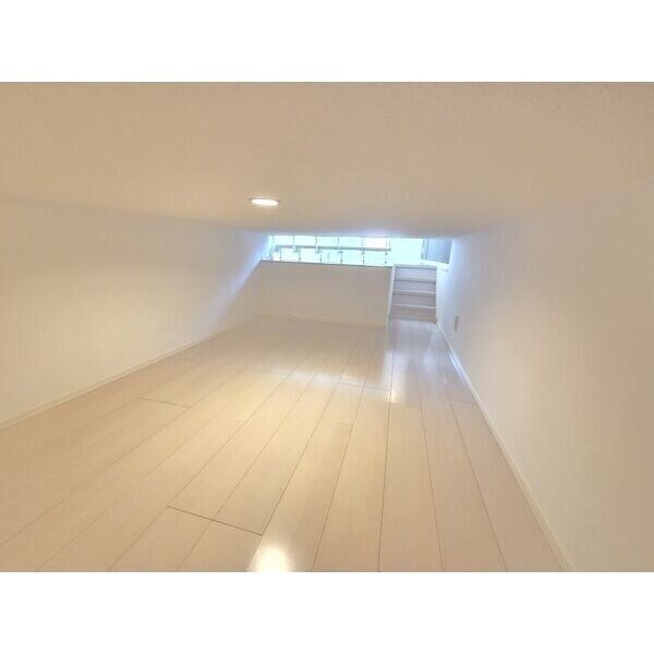 メゾン・ド・サントリナの物件内観写真