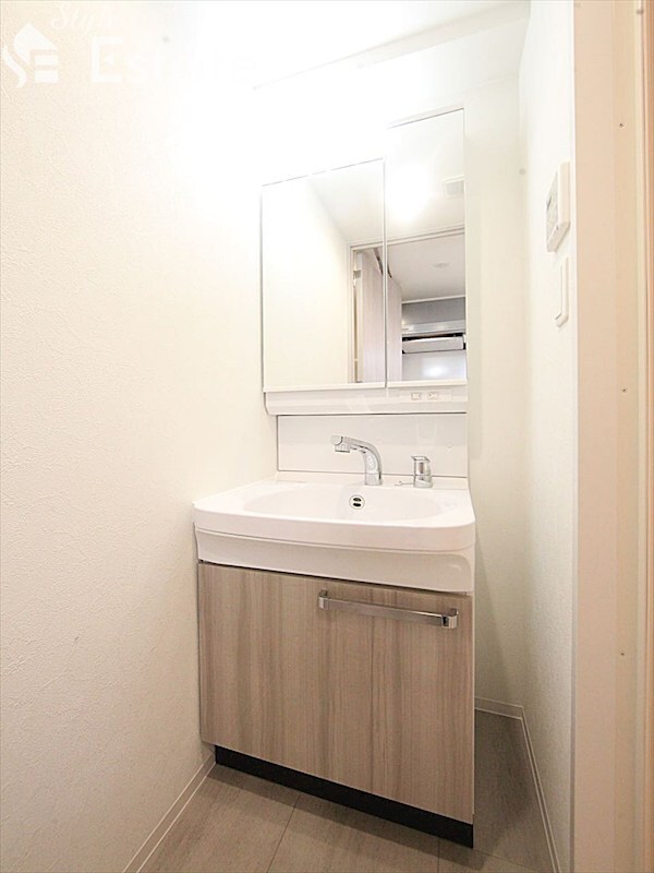 ディアレイシャス名古屋中村公園の物件内観写真