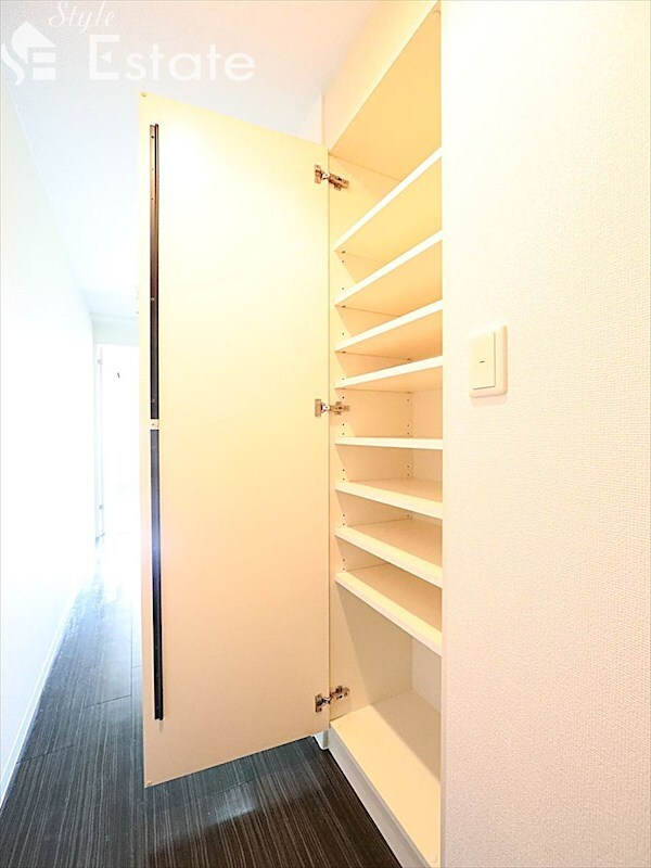 セントレイクセレブ代官町の物件内観写真