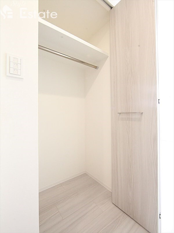 ディアレイシャス名古屋太閤通IIIの物件内観写真