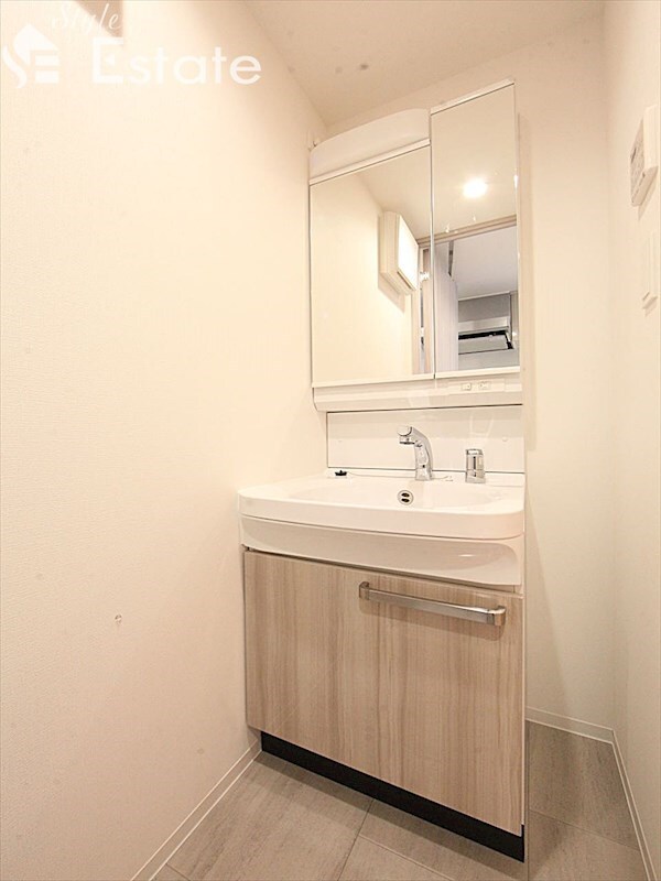 ディアレイシャス名古屋太閤通IIの物件内観写真