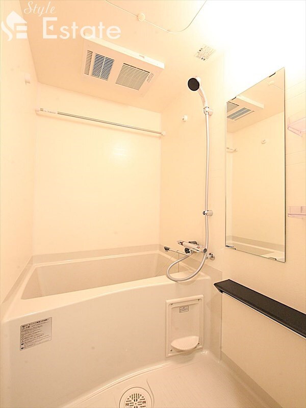 ディアレイシャス名古屋太閤通IIの物件内観写真