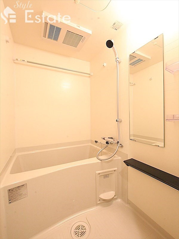 ディアレイシャス名古屋太閤通IIの物件内観写真