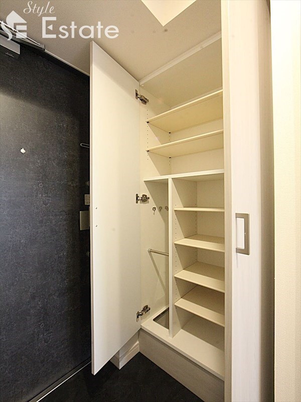 ディアレイシャス名古屋太閤通IIの物件内観写真