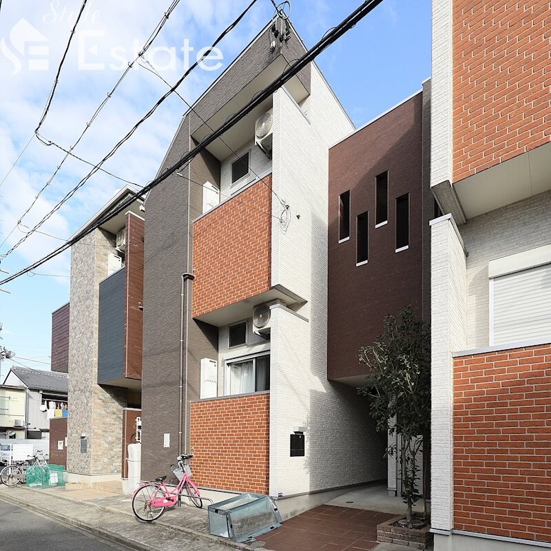 HAL FLATSの物件外観写真