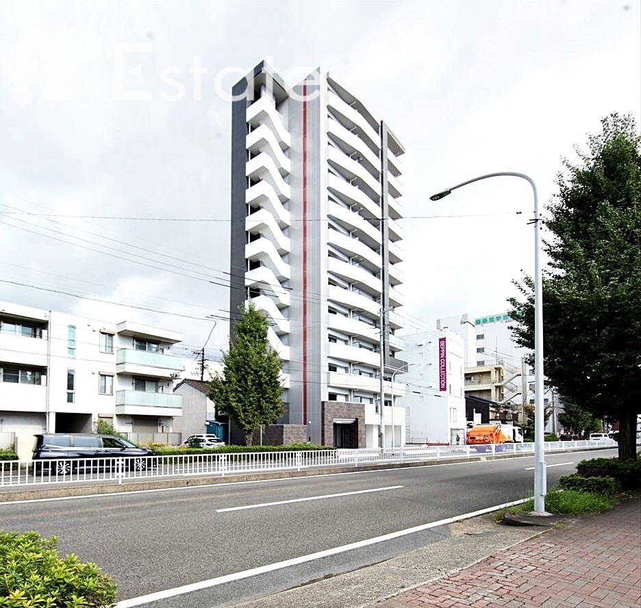 エステシア名駅の物件外観写真