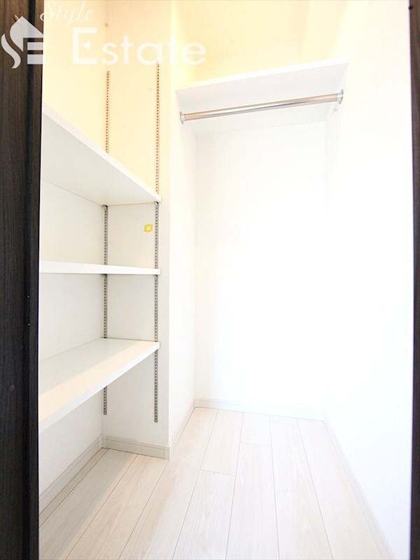 エステシア名駅の物件内観写真