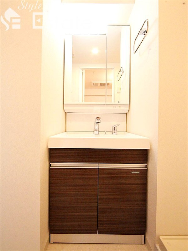 エステシア名駅の物件内観写真