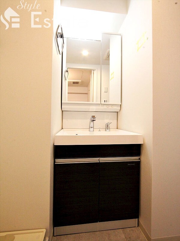 エステシア名駅の物件内観写真