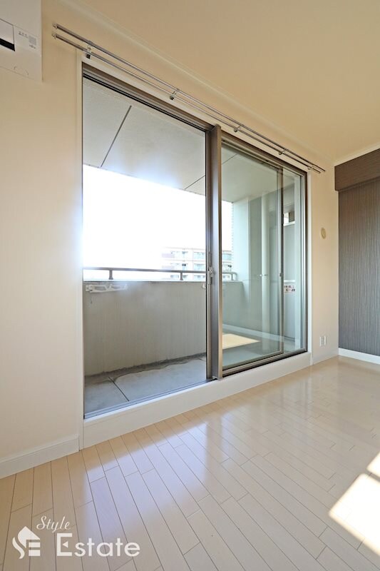 リバーフロントレジデンスの物件内観写真