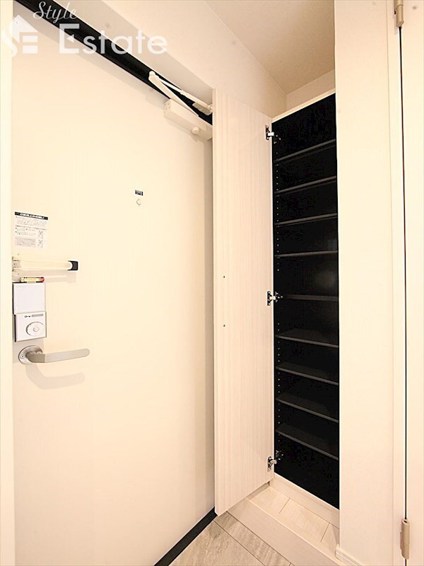 プルミエール角割町の物件内観写真