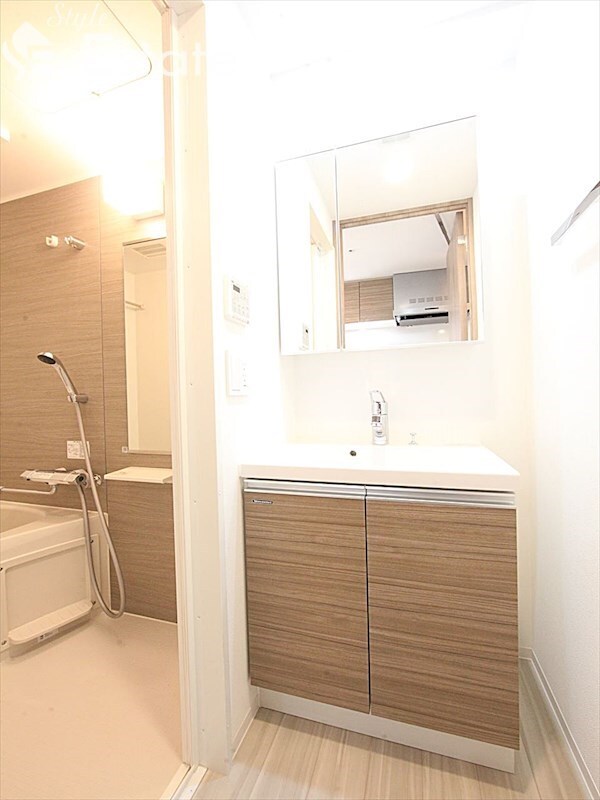 メイクス上前津IIIの物件内観写真