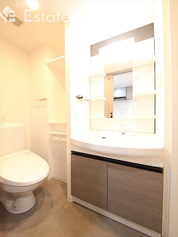 ルネフラッツ庄内通駅前の物件内観写真