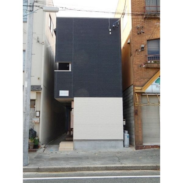 プレザント中村の物件外観写真